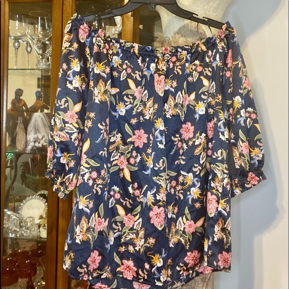 OFF SHOULDER BLOUSE